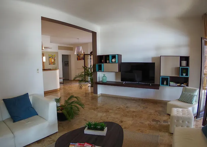 Отель Les Flots Bleus Porto (Corsica)