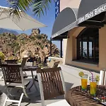 Hotel Les Flots Bleus 3*