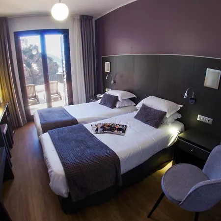 Hotel Les Flots Bleus 3*