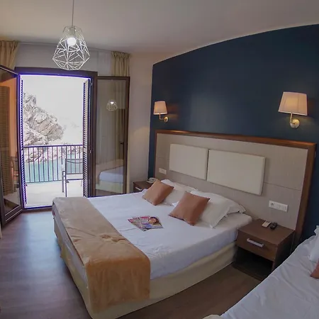 Hotel Les Flots Bleus 3*