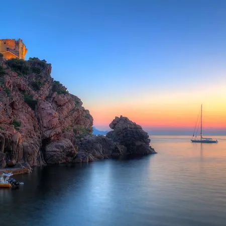 Les Flots Bleus فندق