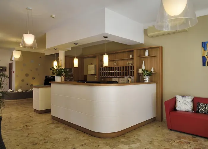 Hotel Les Flots Bleus 3*