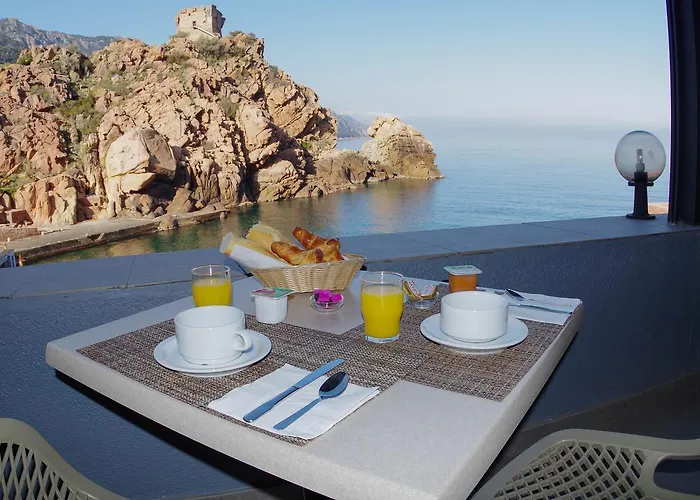 Les Flots Bleus 3* Porto (Corsica)