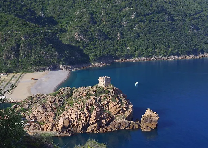 Les Flots Bleus Hotel